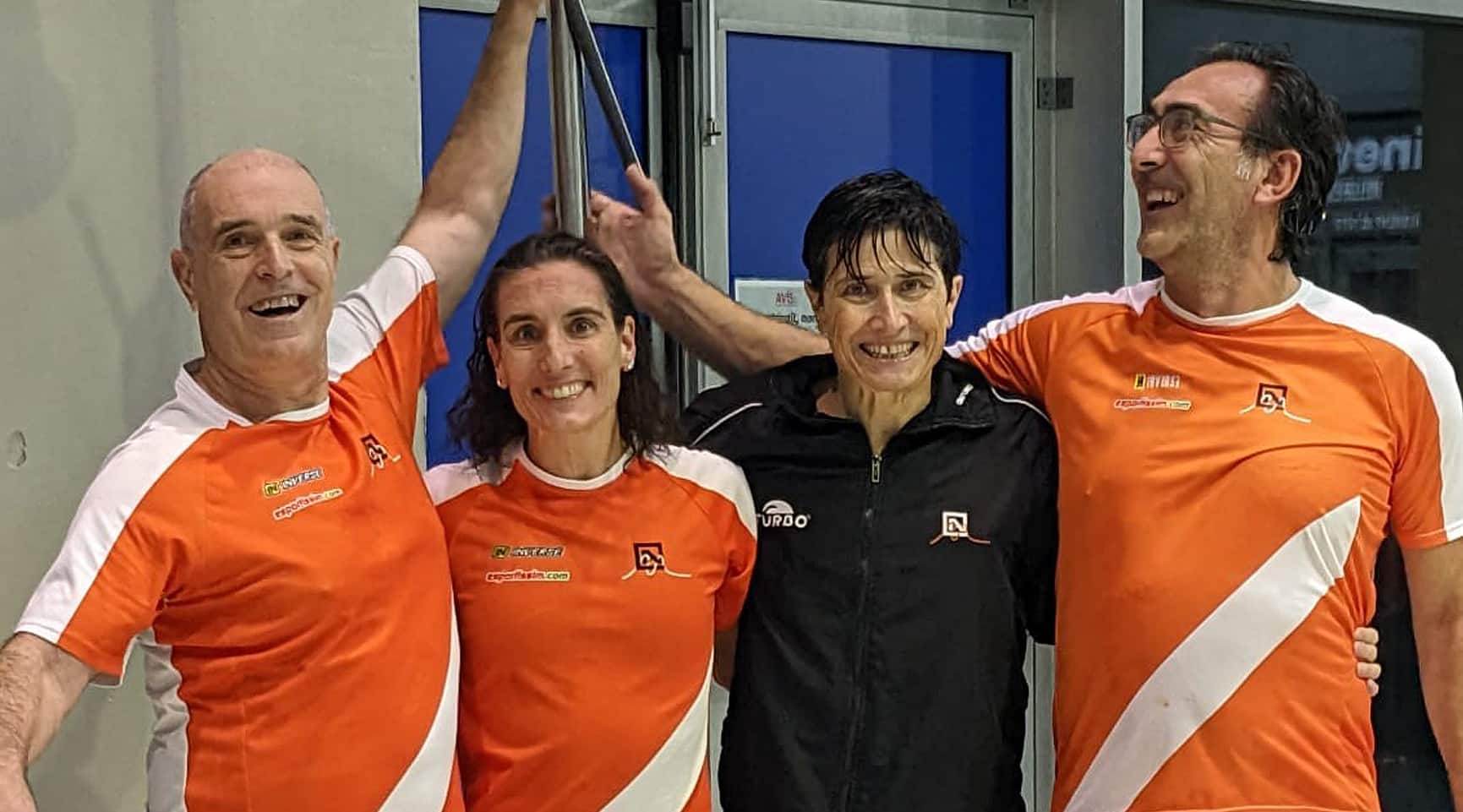 4x200m aquàmasters