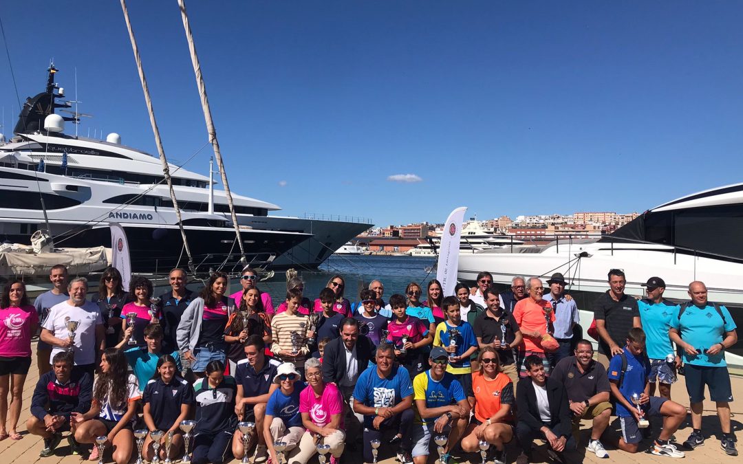 Gran èxit en participació a la 97a Travessia Nedant al Port de Tarragona