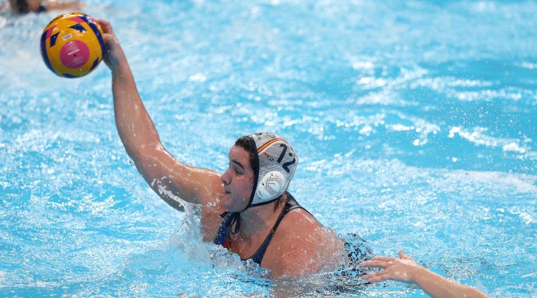 El combinat nacional arrenca amb força a la World Cup femenina de waterpolo